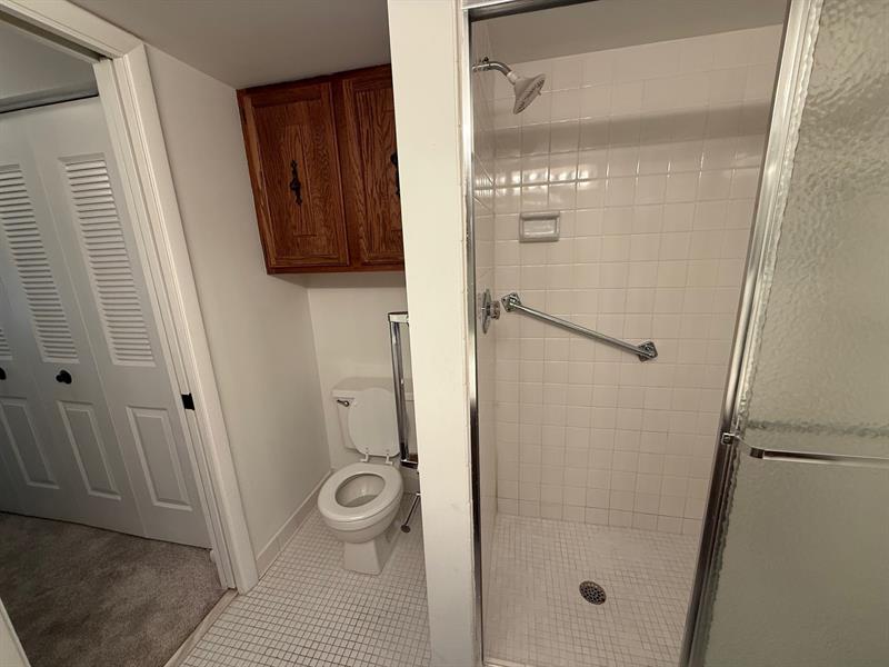 Image 19 of 46 For 6215 Coral Lake Dr  203