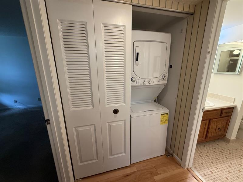 Image 23 of 46 For 6215 Coral Lake Dr  203