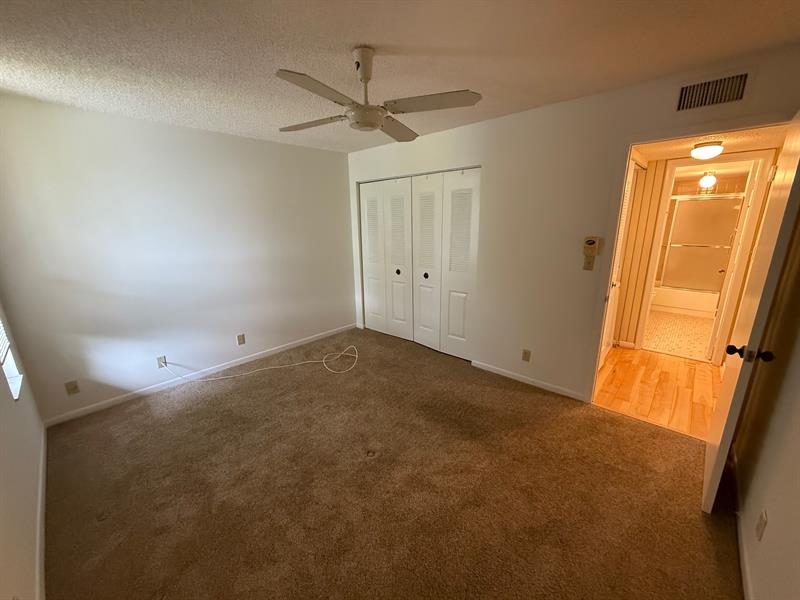 Image 29 of 46 For 6215 Coral Lake Dr  203