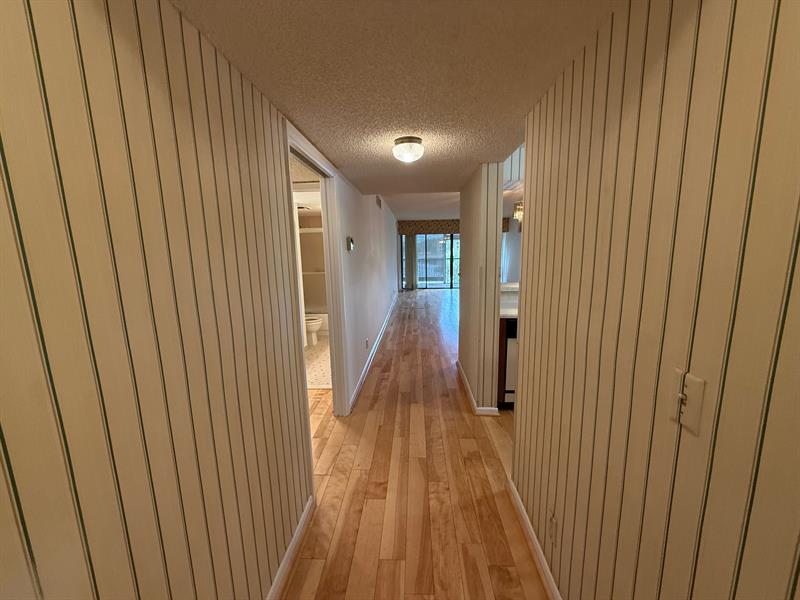 Image 35 of 46 For 6215 Coral Lake Dr  203