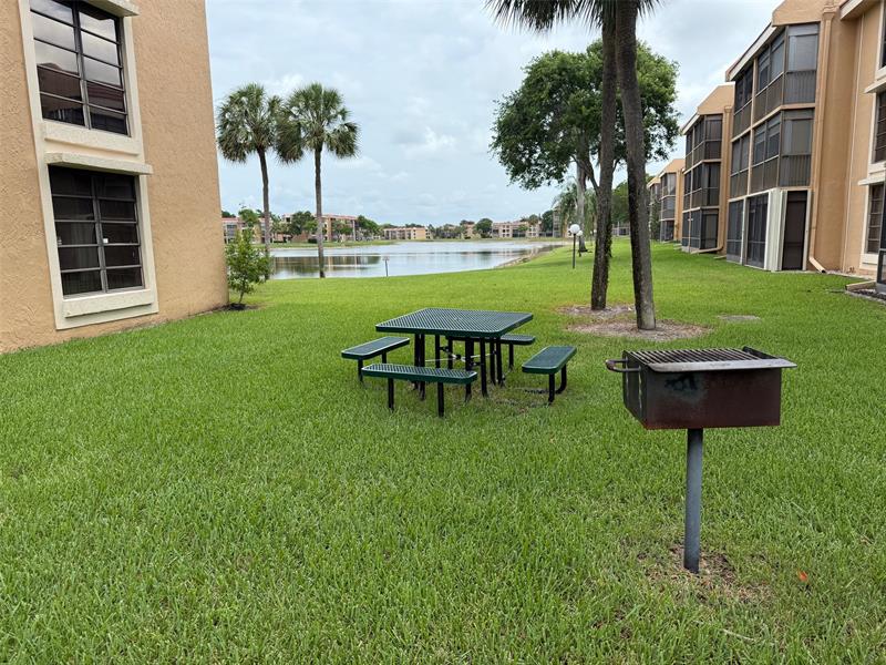 Image 36 of 46 For 6215 Coral Lake Dr  203