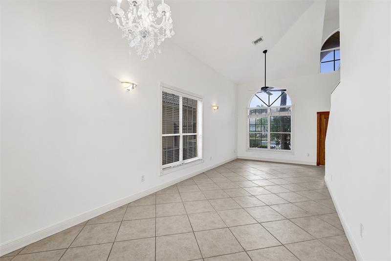 Image 10 of 66 For 10902 Tamoron Ln