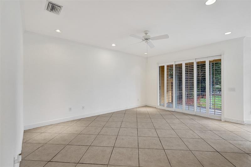 Image 12 of 66 For 10902 Tamoron Ln