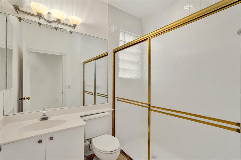 Image 21 of 66 For 10902 Tamoron Ln