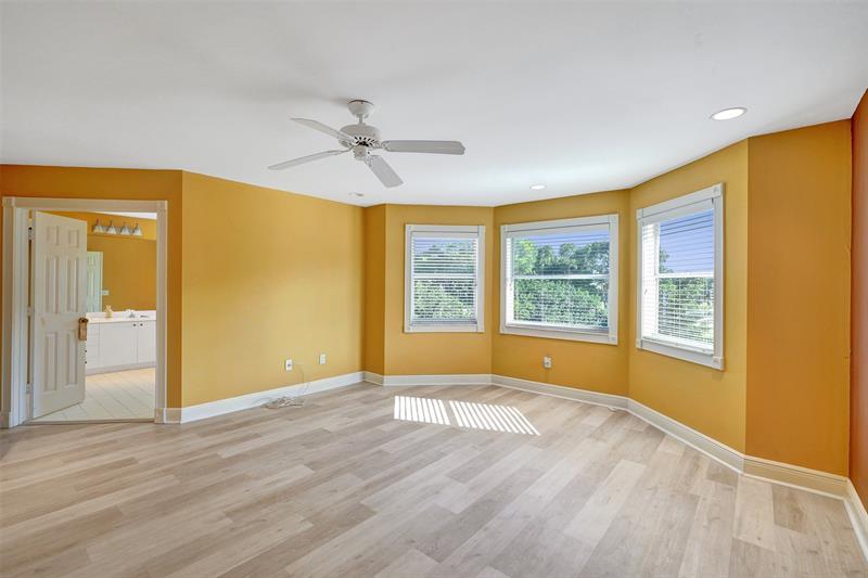 Image 31 of 66 For 10902 Tamoron Ln