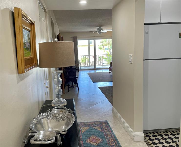 Image 10 of 50 For 4629 Poinciana St  215