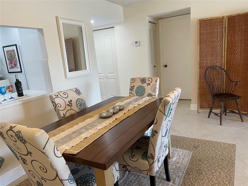 Image 14 of 50 For 4629 Poinciana St  215