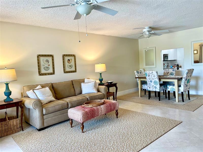 Image 21 of 50 For 4629 Poinciana St  215