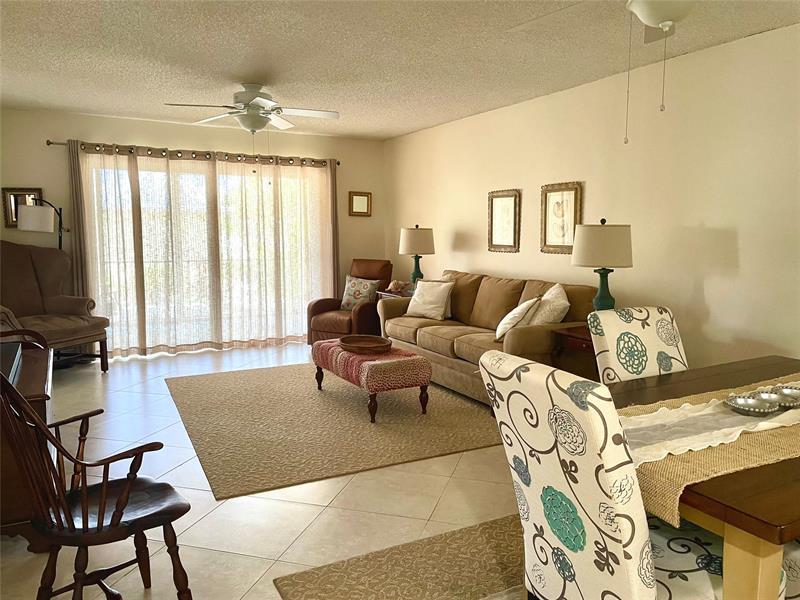 Image 3 of 50 For 4629 Poinciana St  215