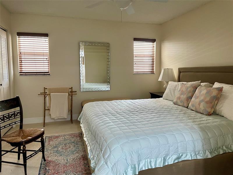 Image 30 of 50 For 4629 Poinciana St  215