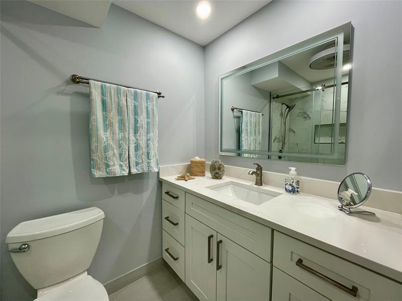 Image 34 of 50 For 4629 Poinciana St  215
