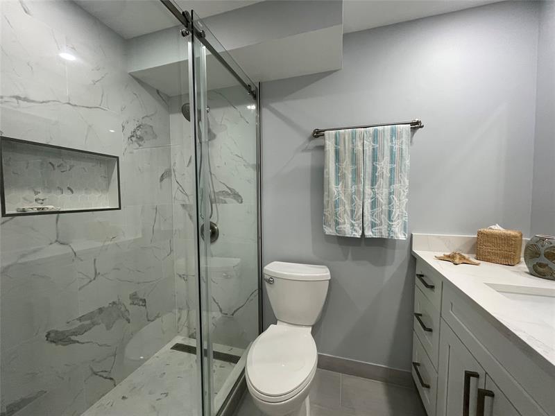 Image 35 of 50 For 4629 Poinciana St  215