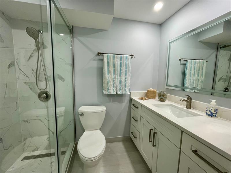 Image 7 of 50 For 4629 Poinciana St  215