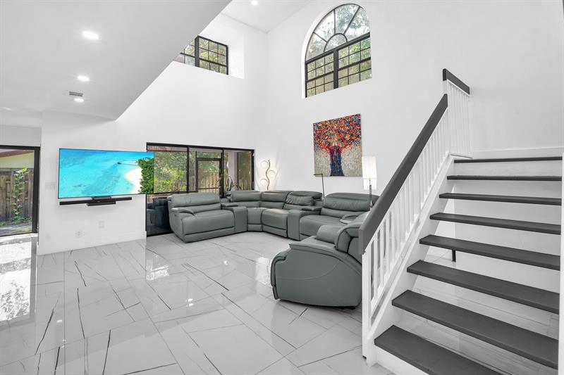 Image 11 of 36 For 3443 Laurel Oaks Ln  607