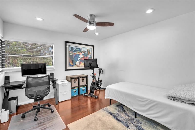 Image 17 of 36 For 3443 Laurel Oaks Ln  607
