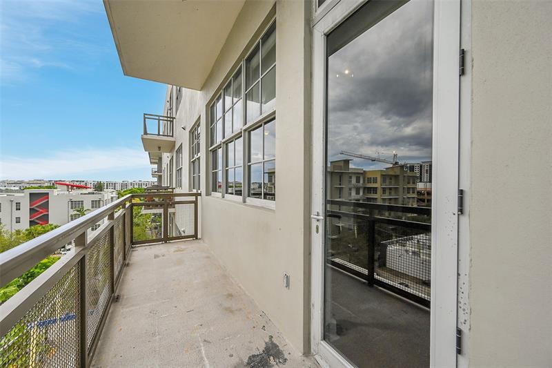 Image 21 of 31 For 411 1st Ave  606
