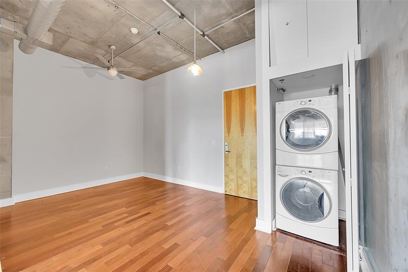 Image 6 of 31 For 411 1st Ave  606