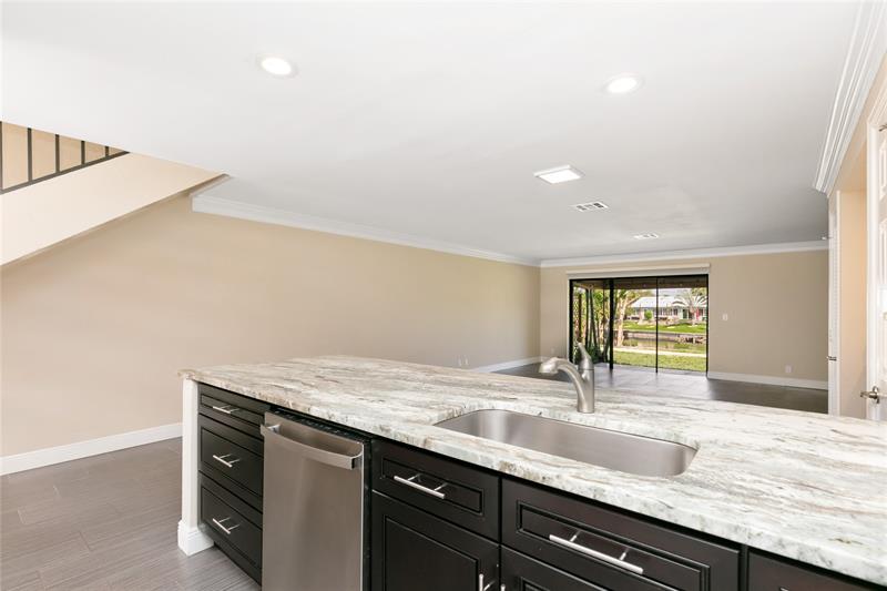 Image 12 of 31 For 455 Canal Point  1080