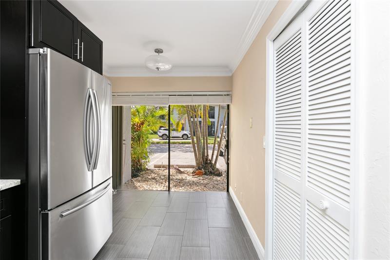 Image 13 of 31 For 455 Canal Point  1080