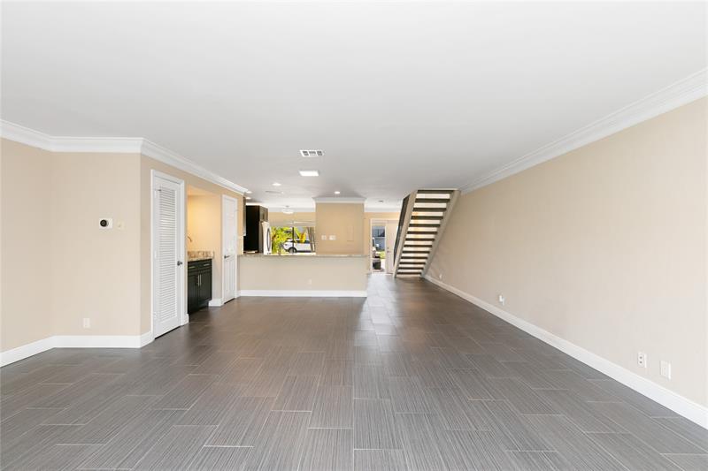Image 15 of 31 For 455 Canal Point  1080