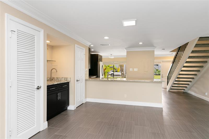 Image 17 of 31 For 455 Canal Point  1080
