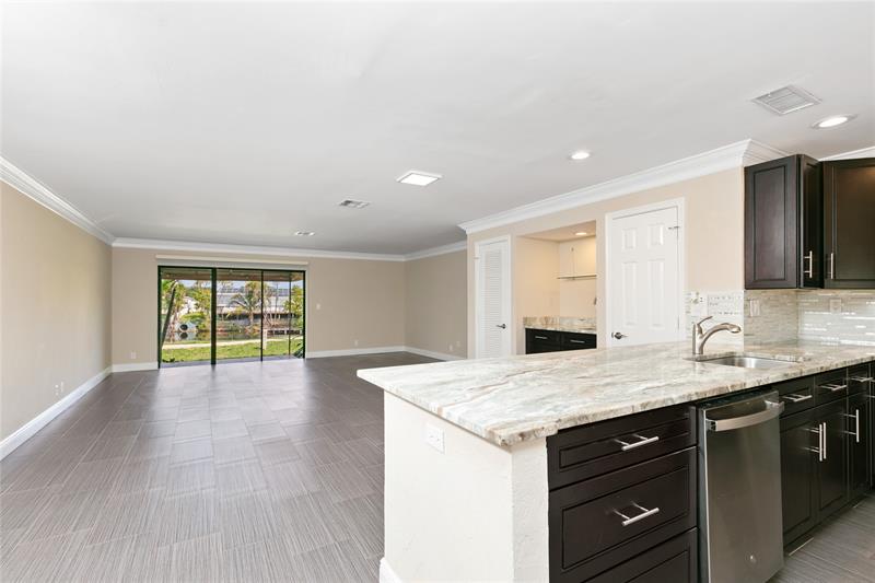 Image 18 of 31 For 455 Canal Point  1080