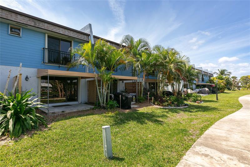 Image 6 of 31 For 455 Canal Point  1080