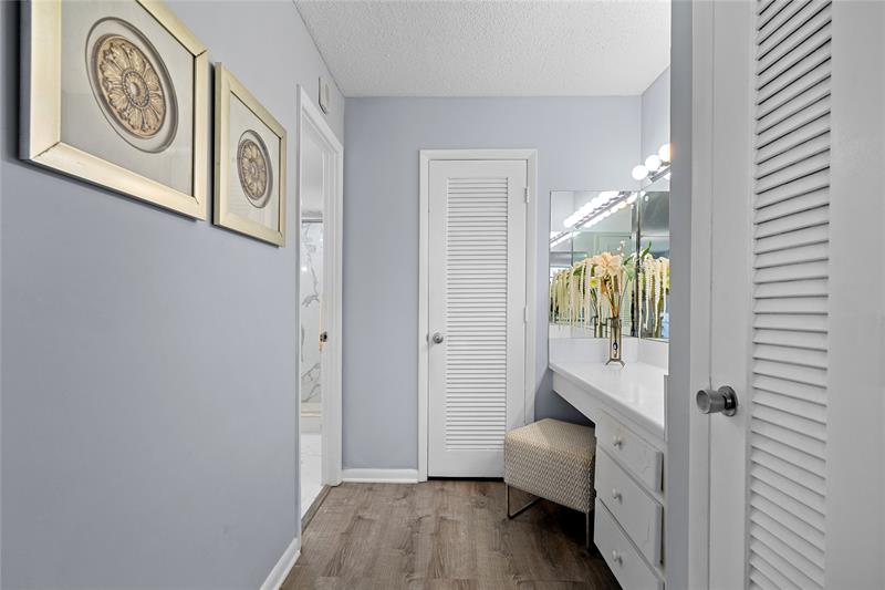 Image 13 of 33 For 1849 Ocean Dr  1112