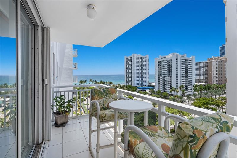 Image 19 of 33 For 1849 Ocean Dr  1112