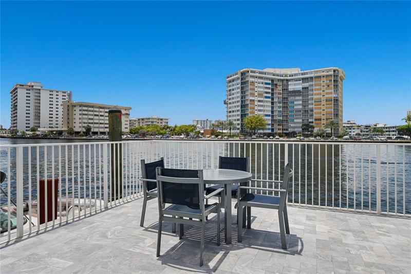 Image 28 of 33 For 1849 Ocean Dr  1112
