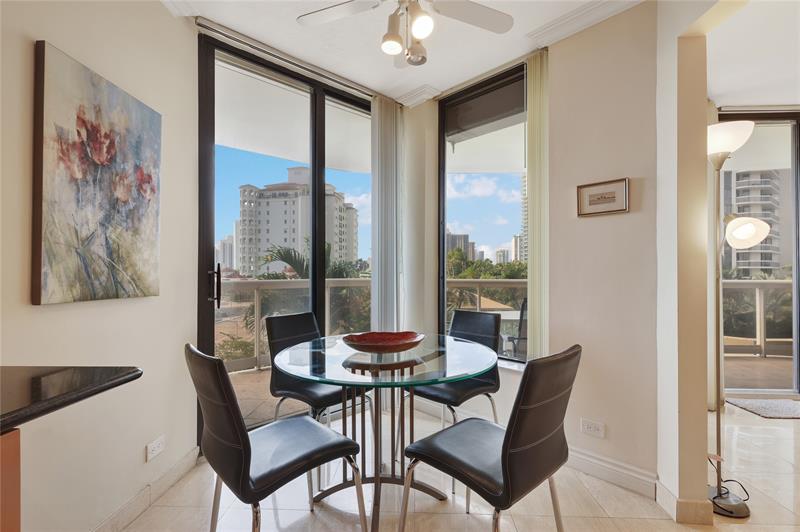 Image 10 of 37 For 20191 Country Club Dr  510