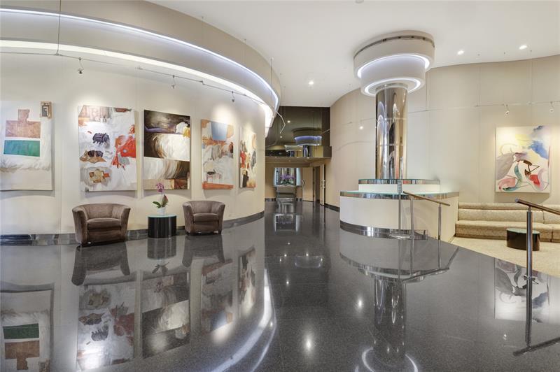 Image 20 of 37 For 20191 Country Club Dr  510