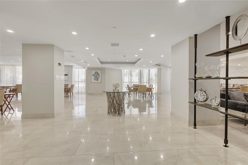 Image 26 of 37 For 20191 Country Club Dr  510