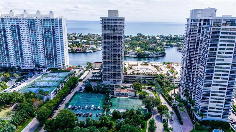 Image 34 of 37 For 20191 Country Club Dr  510