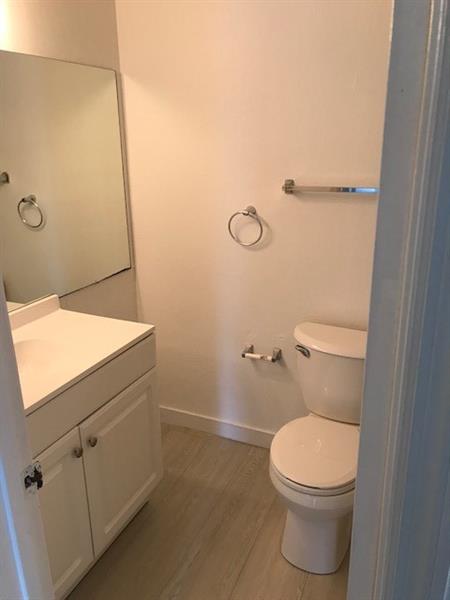 Image 7 of 11 For 3310 Pinewalk Dr N  1822