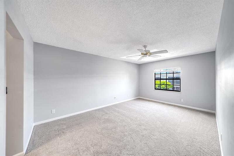 Image 21 of 36 For 150 Cypress Club Dr  528