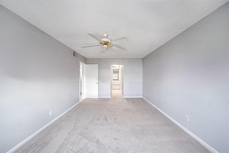 Image 22 of 36 For 150 Cypress Club Dr  528