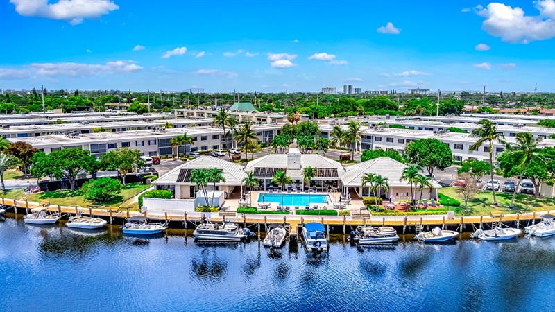 Image 32 of 36 For 150 Cypress Club Dr  528