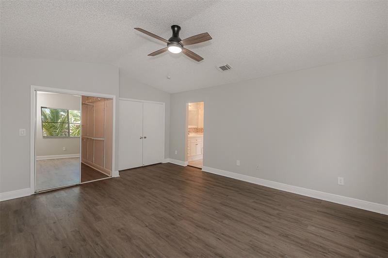 Image 26 of 37 For 1040 191st Ave