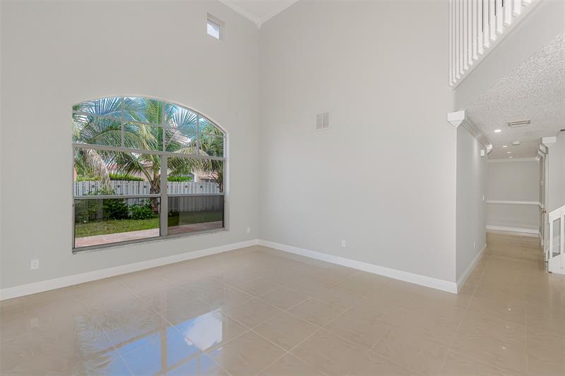 Image 3 of 37 For 1040 191st Ave