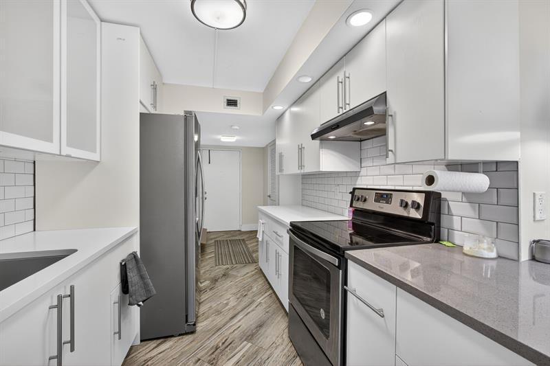 Image 17 of 60 For 4770 Fountains Dr  104