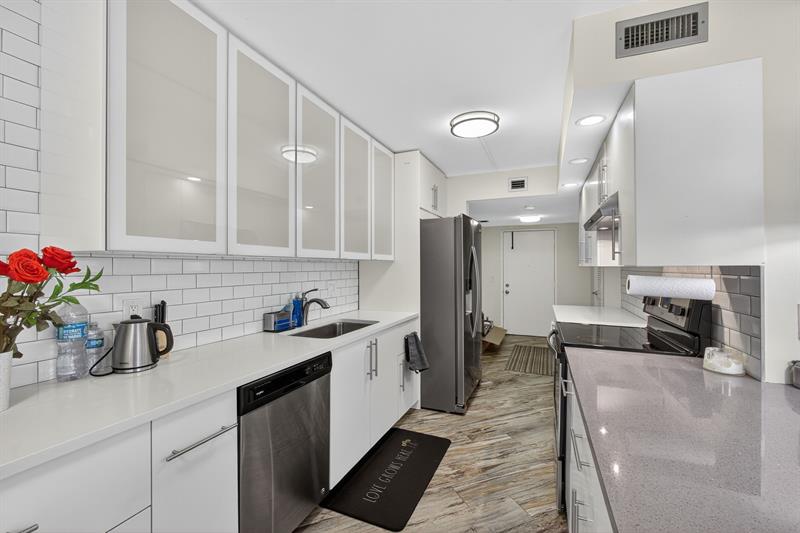 Image 18 of 60 For 4770 Fountains Dr  104