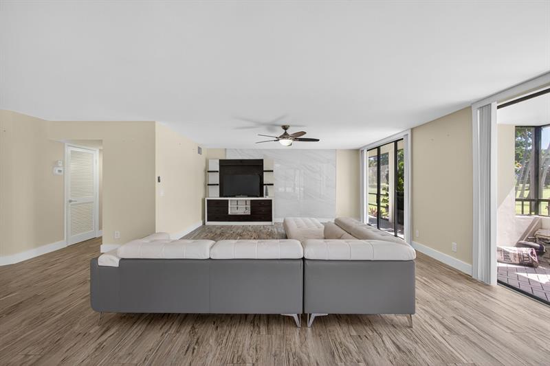 Image 25 of 60 For 4770 Fountains Dr  104