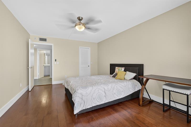 Image 33 of 60 For 4770 Fountains Dr  104