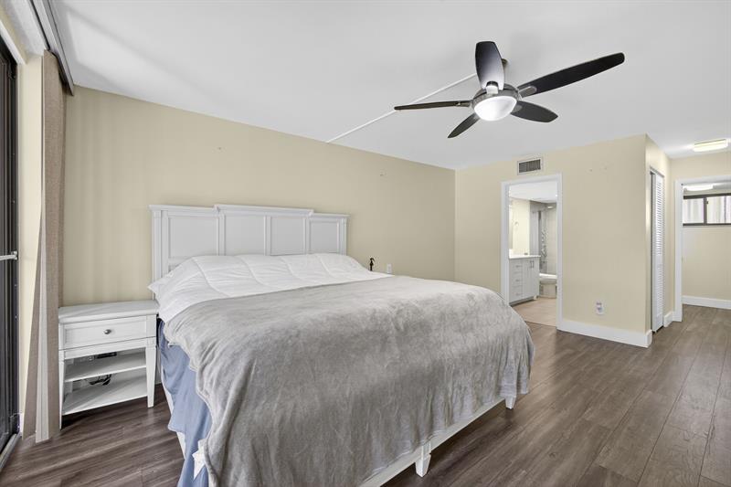 Image 36 of 60 For 4770 Fountains Dr  104