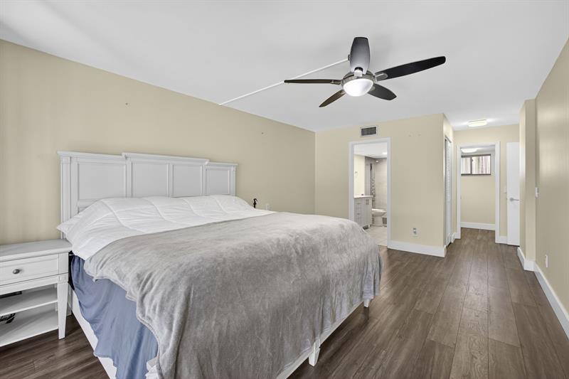 Image 37 of 60 For 4770 Fountains Dr  104