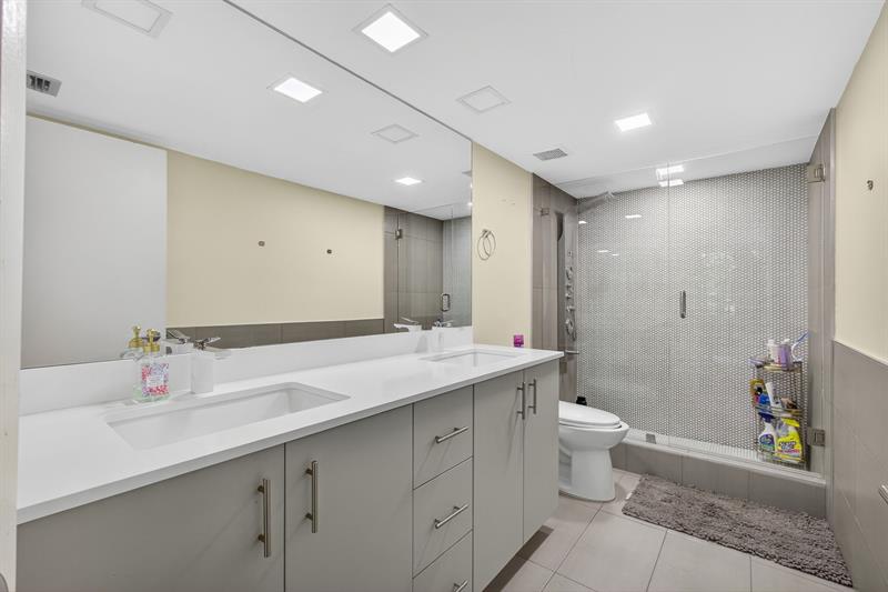 Image 38 of 60 For 4770 Fountains Dr  104