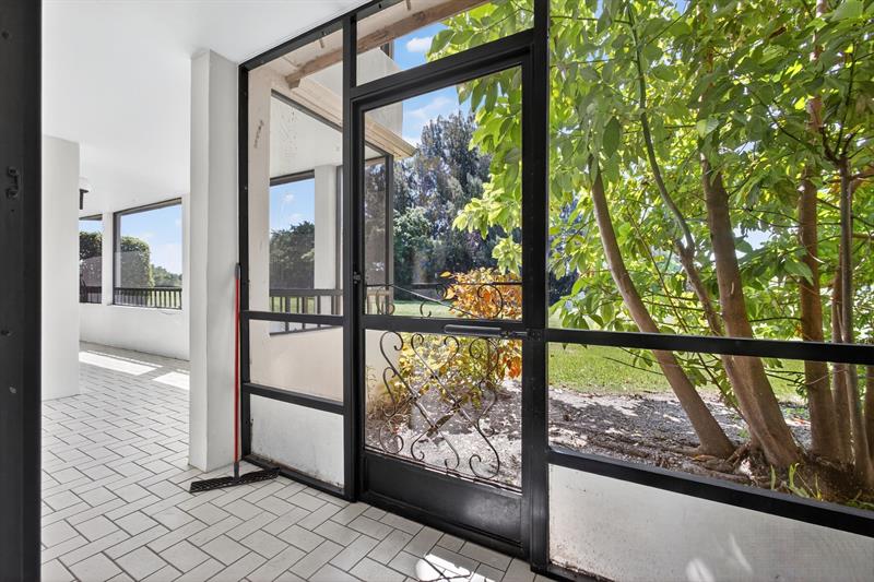 Image 39 of 60 For 4770 Fountains Dr  104