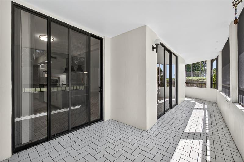 Image 43 of 60 For 4770 Fountains Dr  104