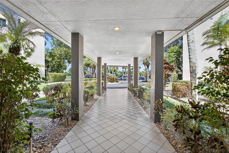 Image 7 of 60 For 4770 Fountains Dr  104